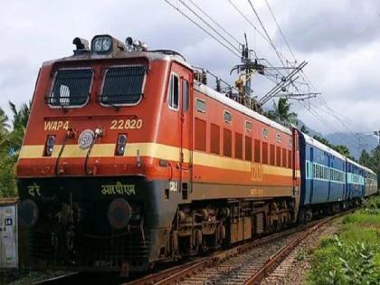 Heavy rush of passengers, special train between Mumbai Kolhapur | प्रवाशांची मोठी गर्दी, मुंबई-कोल्हापूर दरम्यान विशेष रेल्वे