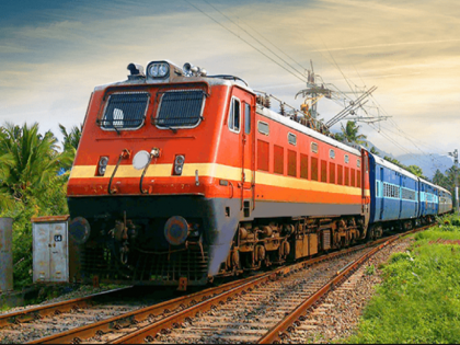 Non Interlocking in Khandwa Trains running in Nagpur Vidarbha affected | खंडव्यात नॉन ईंटरलॉकिंग; नागपूर विदर्भात धावणाऱ्या गाड्या प्रभावित