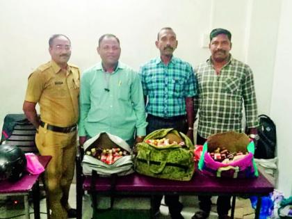 Chennai Express seizes 212 bottles of liquor | मद्य तस्करी : चेन्नई एक्स्प्रेसमध्ये दारूच्या २१२ बॉटल जप्त