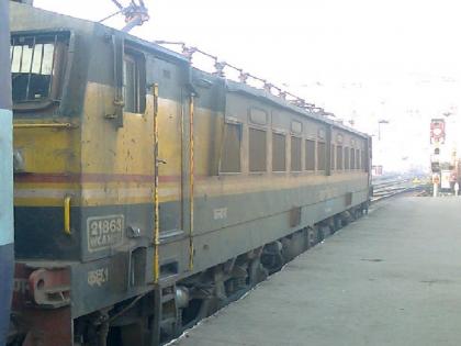 Motion to cancel two sleeper coaches of Mahalakshmi Express | महालक्ष्मी एक्स्प्रेसच्या स्लीपरचे दोन डबे रद्द करण्याच्या हालचाली