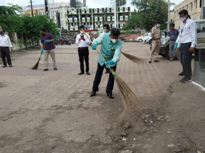 Keep railway stations, trains clean: Somesh Kumar | रेल्वेस्थानक, रेल्वेगाड्या स्वच्छ ठेवा : सोमेश कुमार