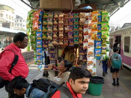 CoronaVirus: Masks, sanitizers, pillows, bed rolls and towels will also be on sale at the railway stall | CoronaVirus: रेल्वे स्टॉलवर आता मास्क, सॅनिटायझर, उशा, बेडरोल आणि टॉवेलही मिळणार