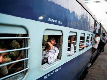 Passenger travel by train without RTPCR; Ignorance by Nagpur station | आरटीपीसीआर न करता प्रवाशांचा रेल्वेत प्रवास; नागपूर स्टेशनवर हयगय