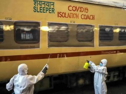 11 coaches of Central Railway ready for Covid patients: Corporation-Central Railway will provide treatment | कोविड रुग्णांसाठी मध्य रेल्वेचे ११ कोच सज्ज : मनपा-मध्य रेल्वे करणार उपचार