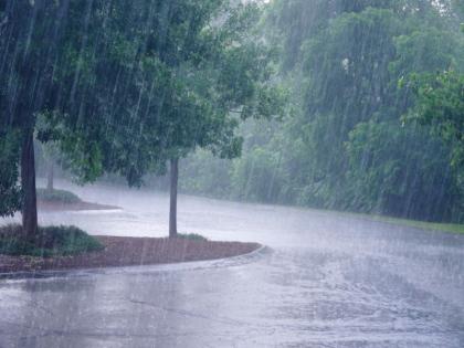 burst of return rain water entered Nagardevla market  | परतीच्या पावसाचा तडाखा; नगरदेवळा बाजारपेठेत शिरले पाणी 