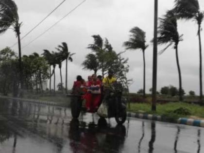 Fierce Cyclone Remal struck West Bengal Approximate speed 110-120 kmph | भीषण चक्रीवादळ ‘रेमल’ प. बंगालमध्ये धडकले; अंदाजे ११०-१२० किमी प्रतितास वेग