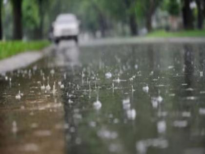 In the cold in Pune the Pune people feel the monsoon Morning rain | शहरात थंडीमध्ये पुणेकरांना पावसाळ्याचा 'फिल'; सकाळी पावसाची हजेरी