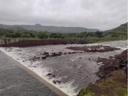 six death in Beed Rain; 900 hens with 16 animals were slaughtered | बीडमध्ये सहा जणांवर ‘आपत्ती’; १६ जनावरांसह ९०० कोंबड्या दगावल्या