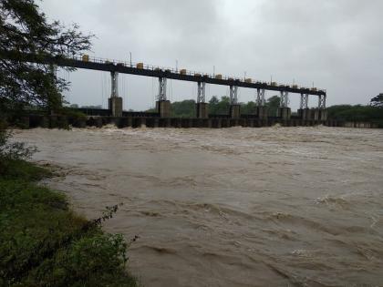 Heavy rains in Latur district; 115 mm rain recorded at Aurad Shahjani | लातूर जिल्ह्यात जोरदार पाऊस; औराद शहाजानी येथे ११५ मिमी पावसाची नोंद