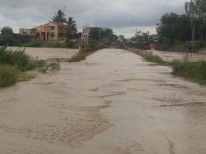 Heavy rains in six revenue boards in Latur; The cane stalks are horizontal | लातूरमध्ये सहा महसूल मंडळात अतिवृष्टी; उसाचे फड आडवे Heavy rains in six revenue boards in Latur; The cane stalks are horizontal | लातूरमध्ये सहा महसूल मंडळात अतिवृष्टी; उसाचे फड आडवे
