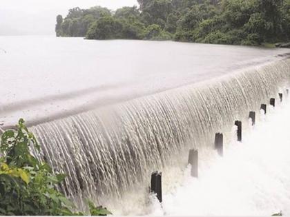 Water storage in the dam higher than last year; This year's rainfall exceeded last year's average | मुंबईकर आनंदले! मागील वर्षाच्या तुलनेत धरणात पाणीसाठा जास्त; पावसाने पार केली मागची सरासरी