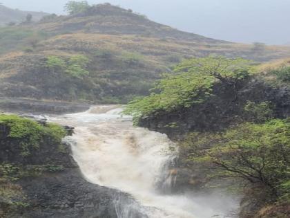 Continuous rains in Satara district average rainfall of recorded in the last 24 hours | साताऱ्यात आभाळ फाटलं; गेल्या २४ तासांत किती मिलिमीटर झाली पावसाची नोंद.. जाणून घ्या Continuous rains in Satara district average rainfall of recorded in the last 24 hours | साताऱ्यात आभाळ फाटलं; गेल्या २४ तासांत किती मिलिमीटर झाली पावसाची नोंद.. जाणून घ्या