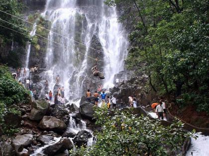 What the weather whats the mood just chill out man In Pune Ya monsoon tourism is preferred by the youth | काय मौसम, काय मूड... जस्ट चिल आऊट यार; पुण्यात 'या' पावसाळी पर्यटनाला तरुणाईची पसंती