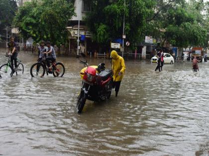 Heavy rainfall in Mumbai leads to waterlogging in many areas