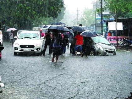 Palghar district is everywhere! Studded water in many places, sticks of sticks | पालघर जिल्ह्यात सर्वत्र संततधार! अनेक ठिकाणी साचले पाणी, चाकरमान्यांची रखडपट्टी