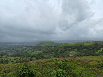 Clouds come and go; Soil of hope in rain, farmers looking at the sky in Nagar district | ढग येती अन् जाती; आशेची होतीय माती, नगर जिल्ह्यातील शेतकऱ्यांच्या आभाळाकडे नजरा