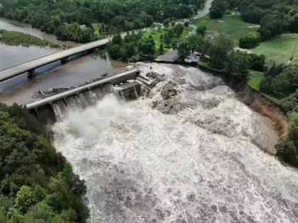 Anxiety in Marathwada; Conditions at Nashik improved water storage; Heavy rains in Vidarbha and Konkan  | मराठवाड्यात चिंताच; नाशिकची परिस्थिती सुधारली; विदर्भ आणि कोकणात मुसळधार पाऊस 