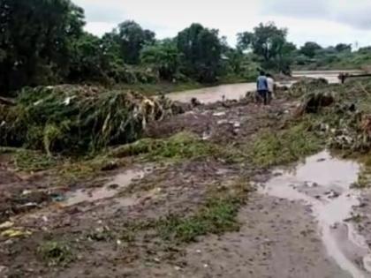 Heavy rains in eight circles in Buldana district | बुलडाणा जिल्ह्यातील आठ मंडळांमध्ये अतिवृष्टी; जवळा येथे एकाचा मृत्यू