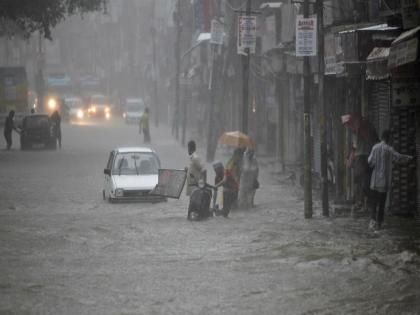 Maximum rainfall in the Mumbai but Buldhana still dry | मुंबई उपनगरात सर्वाधिक पाऊस तर बुलढाणा अजूनही तहानलेला