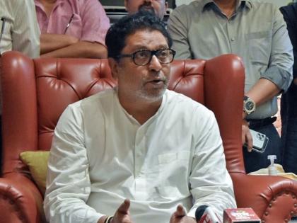 Potholes on the roads will end only if people's anger is seen through the ballot box - Raj Thackeray | जनतेचा राग मतपेटीतून दिसला तरच रस्त्यांवरील खड्डे संपतील- राज ठाकरे