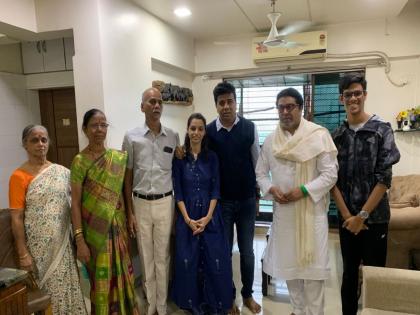 Nandgaonkar along with Raj Thackeray met Avinash Jadhav mns | राज ठाकरेंनी घेतली अविनाश जाधवांची भेट; नांदगावकरही होते उपस्थित