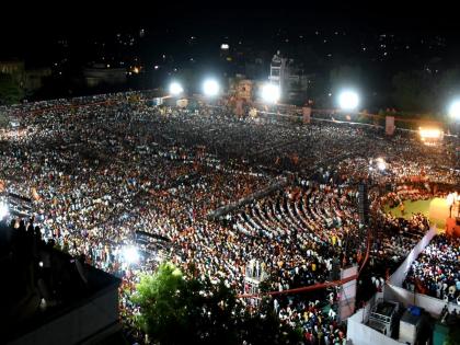 The shocking 'Raj' Sabha, which broke into the fort, posed challenges to the Shiv Sena | बालेकिल्ल्यात घुसून धडकी भरवणाऱ्या ‘राज’सभेने उभी केली शिवसेनेसमोर आव्हाने