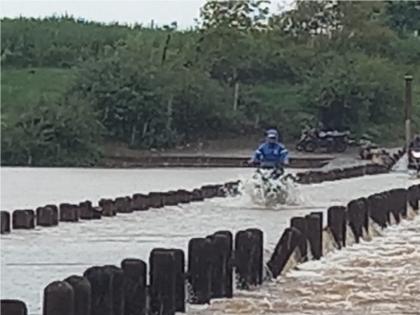 Rajaram dam in Kolhapur went under water, rain continues | कोल्हापुरातील राजाराम, शिंगणापूर बंधारा गेला पाण्याखाली; पावसाची रिपरिप सुरुच