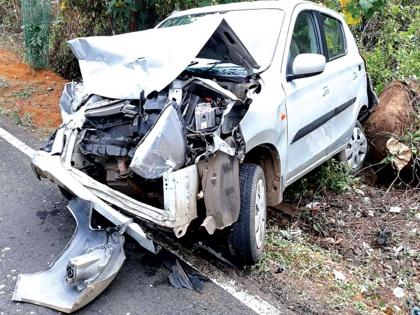 Accident on Agriculture Officer Rajesh Sankhe's vehicle | कृषी अधिकारी राजेश संखे यांच्या गाडीला अपघात