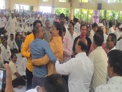 pune news rajgurunagar Cooperative Banks annual meeting was disrupted; what exactly happened? | राजगुरुनगर सहकारी बँकेच्या वार्षिक सभेला गालबोट; नेमकं काय घडलं ? pune news rajgurunagar Cooperative Banks annual meeting was disrupted; what exactly happened? | राजगुरुनगर सहकारी बँकेच्या वार्षिक सभेला गालबोट; नेमकं काय घडलं ?