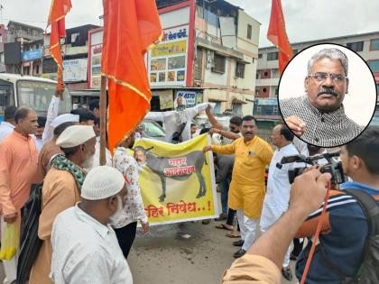 The statue of former Shiv Sena MP Shivaji Adharao Patal was burnt with a garland of shoes | VIDEO| शिवाजी आढळराव पाटलांच्या पुतळ्याला चपलांचा हार घालून दहन; शिवसैनिक आक्रमक