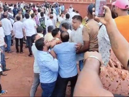 Thackeray-Rane supporters clashed, Rajkot fort was damaged, stone cracks were dislodged | ठाकरे-राणे समर्थक भिडले, राजकोट किल्ल्याचे नुकसान, दगडी चिरे निखळले