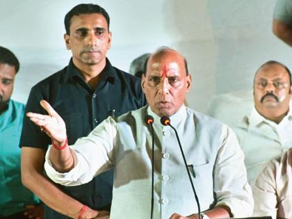 What's wrong with Modi's hymn teaching lessons? Rajnath Singh's question | पाकला धडा शिकवणाऱ्या मोदींच्या जयजयकारात गैर काय?; राजनाथ सिंह यांचा सवाल