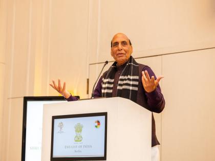 ‘आपले सर्व शेजारी चांगले, फक्त एक...', राजनाथ सिंह यांचा जर्मनीतून पाकिस्तानवर निशाणा - Marathi News | Pahalgam Terror Attack: 'All our neighbors are good, only one...', Rajnath Singh targets Pakistan from Germany | Latest national News at Lokmat.com