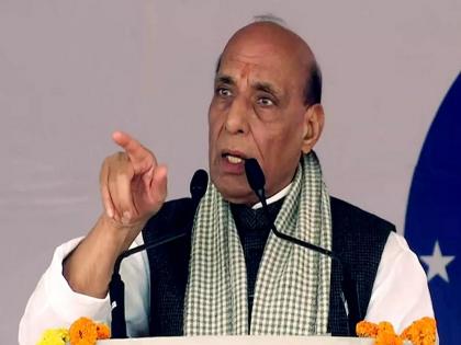 Rajnath Singh expressed his belief that 'Great Alliance will come to power in Maharashtra' | 'काँग्रेस ज्याच्या गळ्यात पडली, ते बुडणार' राजनाथ सिंह यांची टीका