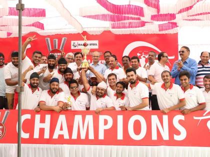 Aurangabad icon team wins Rajuri trophy | औरंगाबाद आयकॉन संघाने जिंकला राजुरी चषक