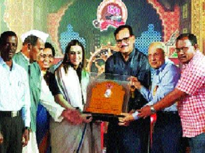 Radha Mangeshkar receives 'Ram Kadam Award' | राधा मंगेशकरांना ‘राम कदम पुरस्कार’