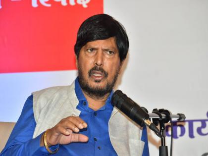 मुंबई महापालिकेत १७ ते १८ तर पुण्यात २० जागा मिळाव्यात; रामदास आठवलेंची भाजपाकडे मागणी