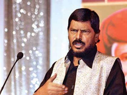 Mai did not get Rajya Sabha due to opposition to Congress Ramdas Athawale expressed regret | काँग्रेसविरोधामुळे माईंना राज्यसभा मिळाली नाही, रामदास आठवले यांनी व्यक्त केली खंत 