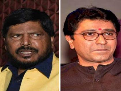 If BJP takes Raj Thackeray we will throw him out on the spot Ramdas recalled | भाजपने राज ठाकरेंना घेतले तर आम्ही जागेवर बसून त्यांना बाहेर काढू - रामदास आठवले