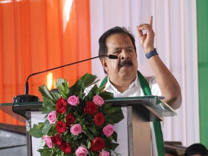 Ramesh Chennithala appeals to "take out the scammer and commissionaire Mahayuti government from power and bring MVA to power".  | "घोटाळेबाज व कमीशनखोर महायुती सरकारला सत्तेतून बाहेर काढा आणि मविआची सत्ता आणा’’, रमेश चेन्नीथला यांचं आवाहन 