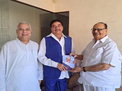 Ramesh Dubey, Shatrughan Sinha two giants came together to unite North Indians in the Grand Alliance | महाआघाडीत उत्तर भारतीयांची मोट बांधण्यासाठी 'हे' दोन दिग्गज आले एकत्र