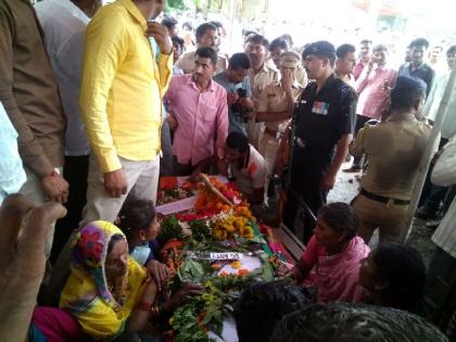 Latur: Shaheed Jawan Ramnath Hake, died due to deficiency of oxygen | लातूर : शहीद जवान रामनाथ हाके यांचे पार्थिव दाखल, ऑक्सिजनच्या कमतरतेमुळे झाला होता मृत्यू