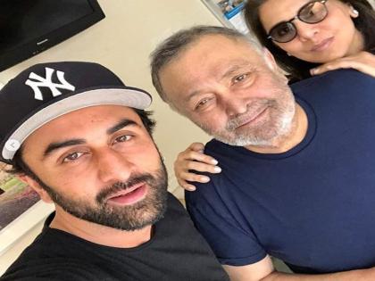 rishi-kapoor-new-photos-under-going-treatment-shared-by-neetu-kapoor-with-ranbir-kapoor | ऋषी कपूर आणि मुलगा रणबीरचा फोटो शेअर करून नीतू कपूरने लिहिली ही गोष्ट