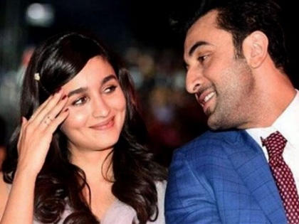 Ranbir Kapoor confirms he is dating Alia Bhatt, says it’s really new | आलियासोबतच्या नात्याची रणबीरने दिली कबुली, केला हा खुलासा