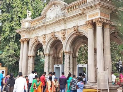 in mumbai record breaking tourist rush at rani bagh in may about 3 lakh people have visited more than 1 crore income | राणीच्या बागेत मे महिन्यात पर्यटकांची रेकॉर्ड ब्रेक गर्दी; ३ लाख जणांनी दिली भेट