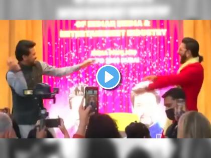 Ranveer Singh makes Union Minister Anurag Thakur dance on Bollywood Song Malhari song Bajirao Mastani video goes viral | Ranveer Singh Anurag Thakur Dance Viral Video: रणवीर सिंगसोबत 'मल्हारी' गाण्यावर केंद्रीय मंत्री अनुराग ठाकूर यांनीही धरला ठेका; व्हिडीओ व्हायरल