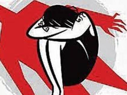 Uncle tortures minor nephew | अल्पवयीन पुतणीवर काकाचा अत्याचार