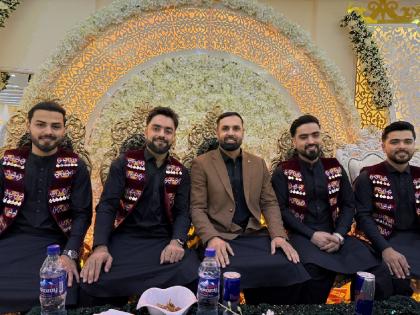 rashid khan got married in kabul and broke his promise made by fans | करामती Rashid Khan 'ते' वचन विसरला! क्रिकेटरनं ३ भावांसह एकाच मांडवात उरकलं लग्न