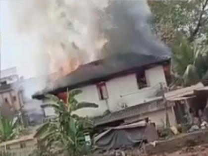 Massive house fire in Chiplun, loss of millions | चिपळुणात घराला भीषण आग, लाखोंचे नुकसान