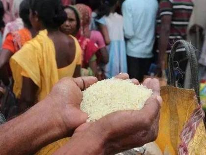 Distribution 52,000 quintals of foodgrains for the poor | गरिबांसाठी ५२ हजार क्विंटल धान्याची उचल सुरू!